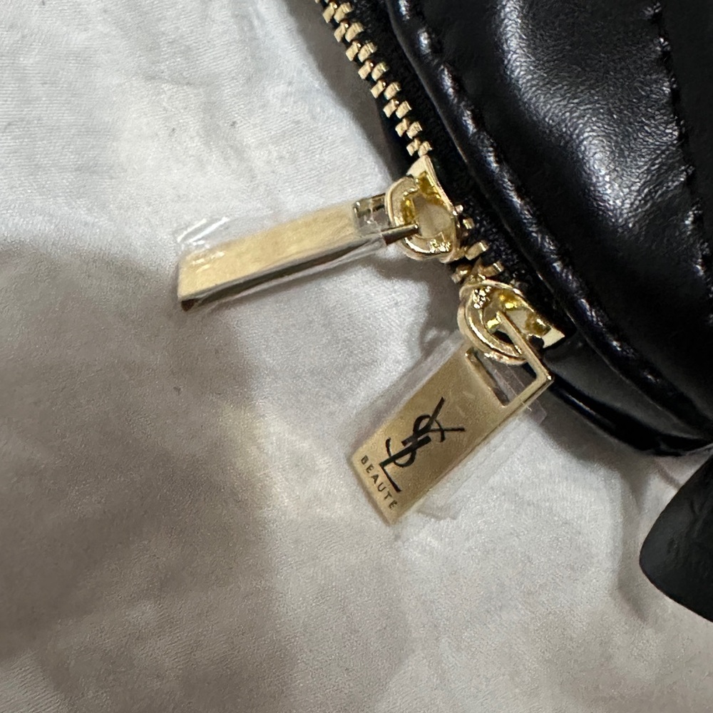 YSL Quilted Beauty Bag- NEW - Picture 3 of 5